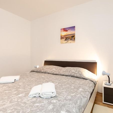 Ferienwohnung Justic Krk Town Exterior foto